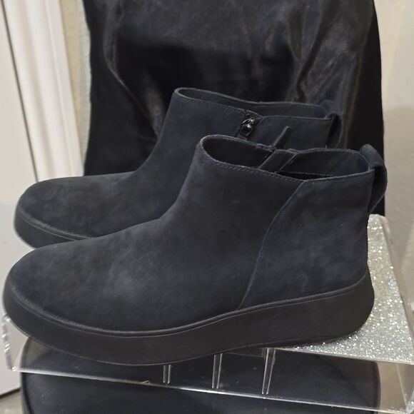 FitFlop SUMI Suede Ankle Boots-  Black - Picture 10 of 13